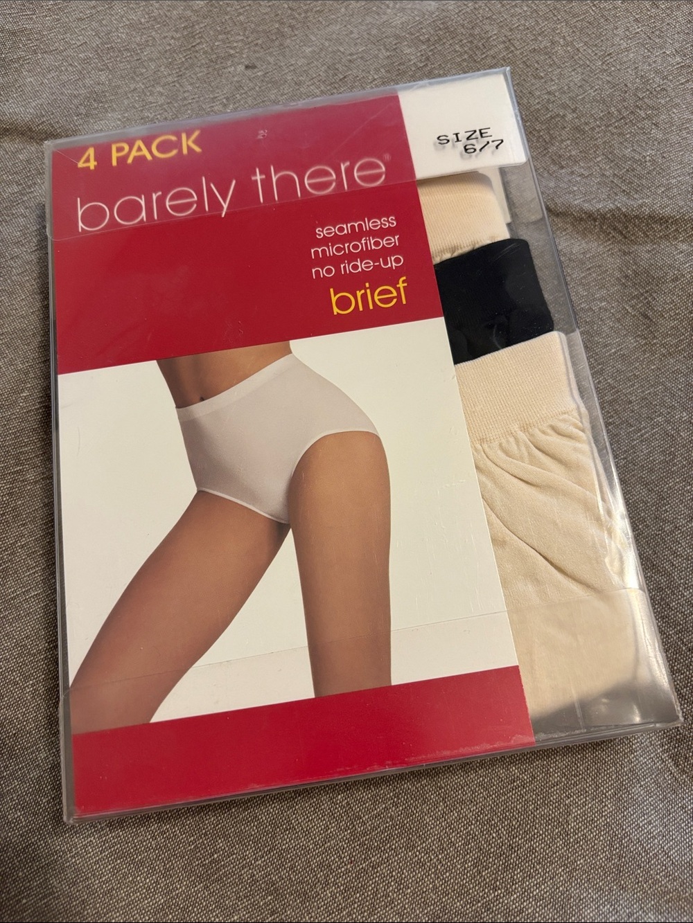 NIB! 4️⃣ BARELY THERE MICROFIBER NO RIDE SEAMLESS BRIEFS